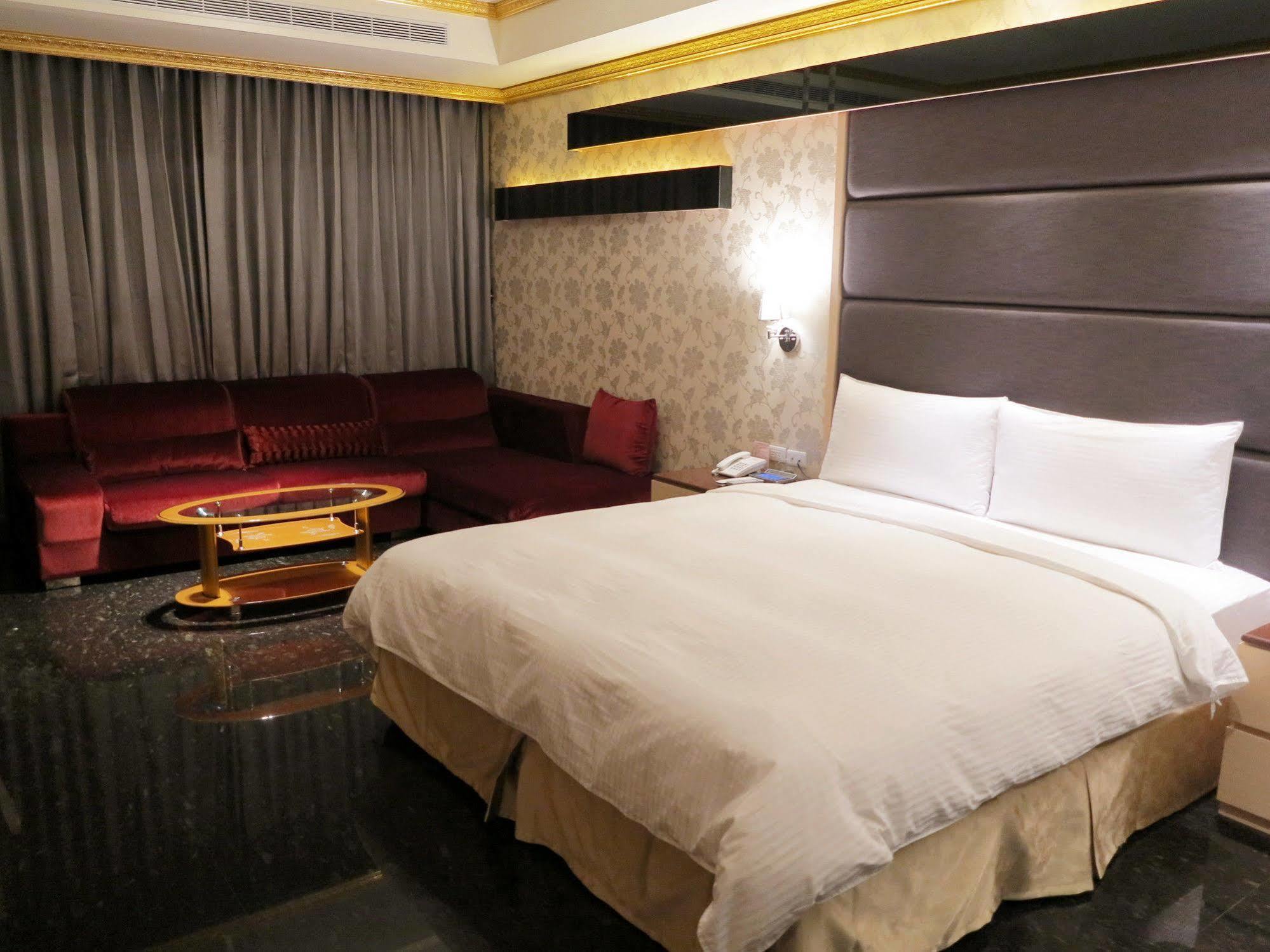 Gold Sand Hotel Kota Hsinchu Bagian luar foto