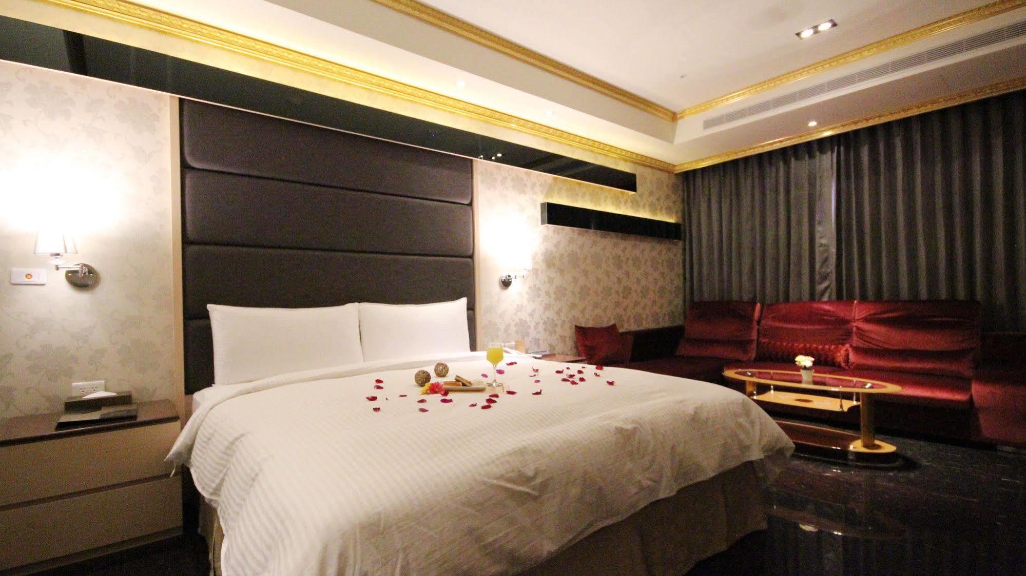 Gold Sand Hotel Kota Hsinchu Bagian luar foto